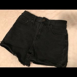 Madewell black cutoff jean shorts. Size 26. EUC